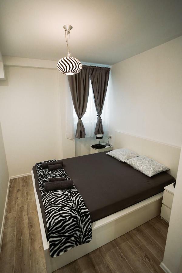 Location Apt. 1 Marghareta With Sea View *