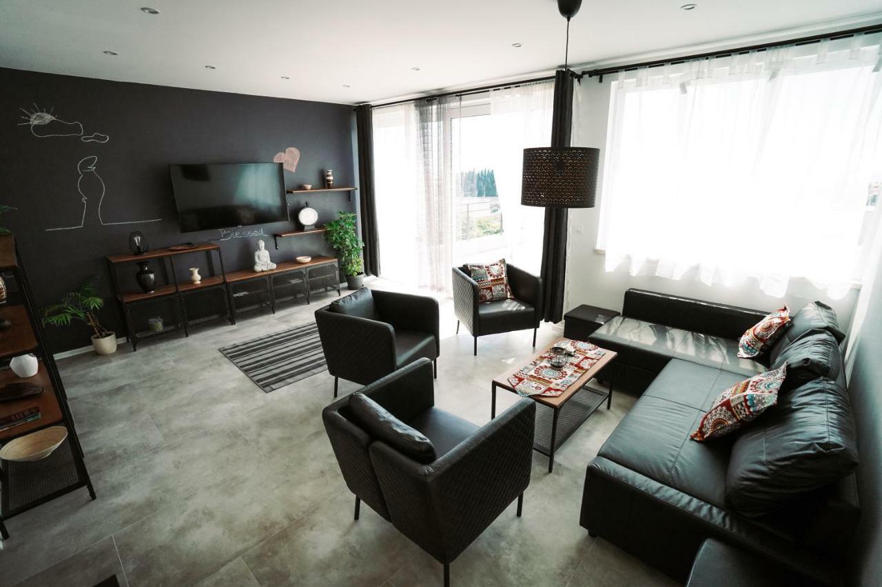 Location Apt. 1 Marghareta With Sea View *